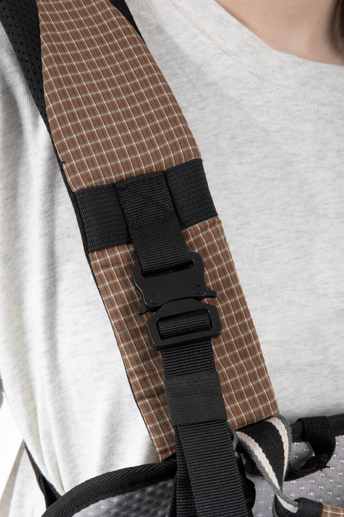 Shoulder strap and chest adjustment