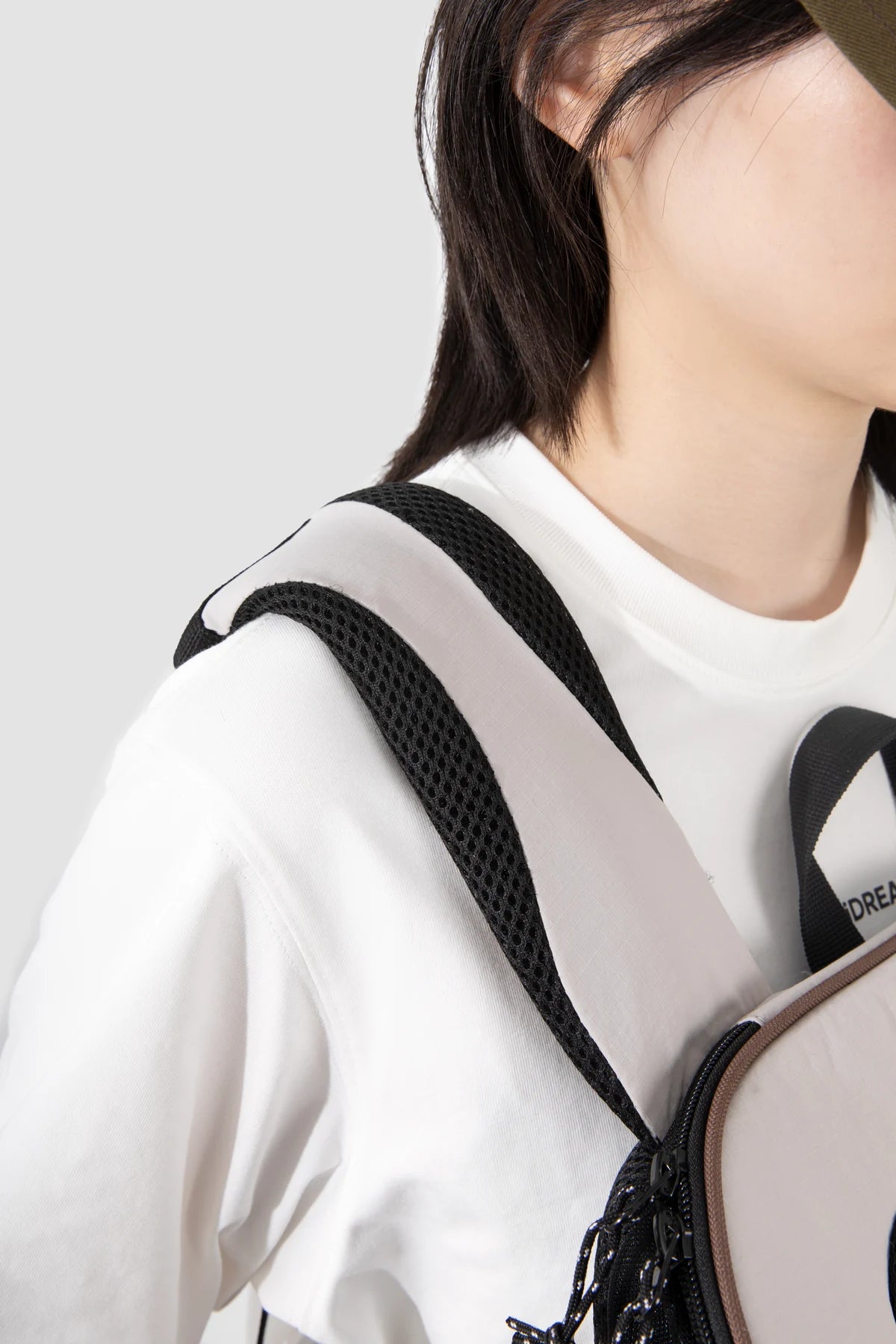 Shoulder strap worn on the body