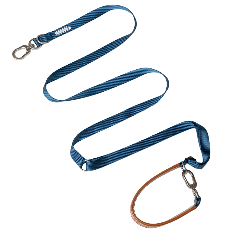 Mountain Blue adjustable crossbody leash included in the Bobo set
