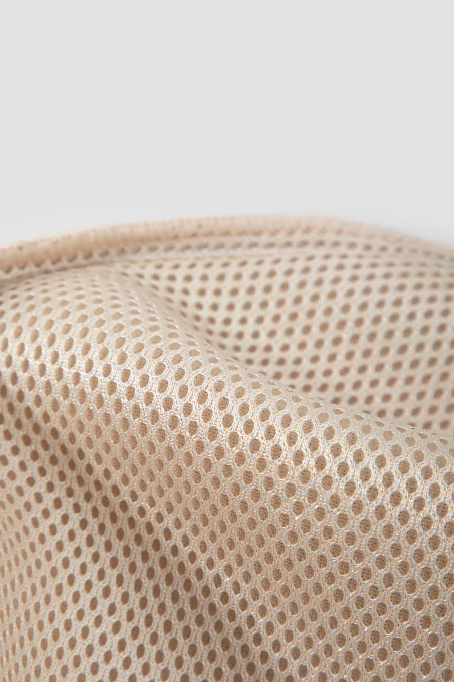 A 3D air-mesh lining