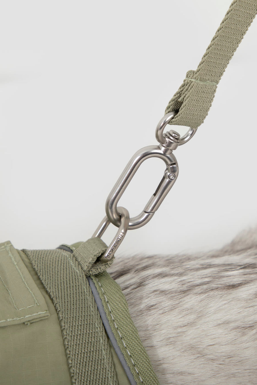 A climbing-style clip