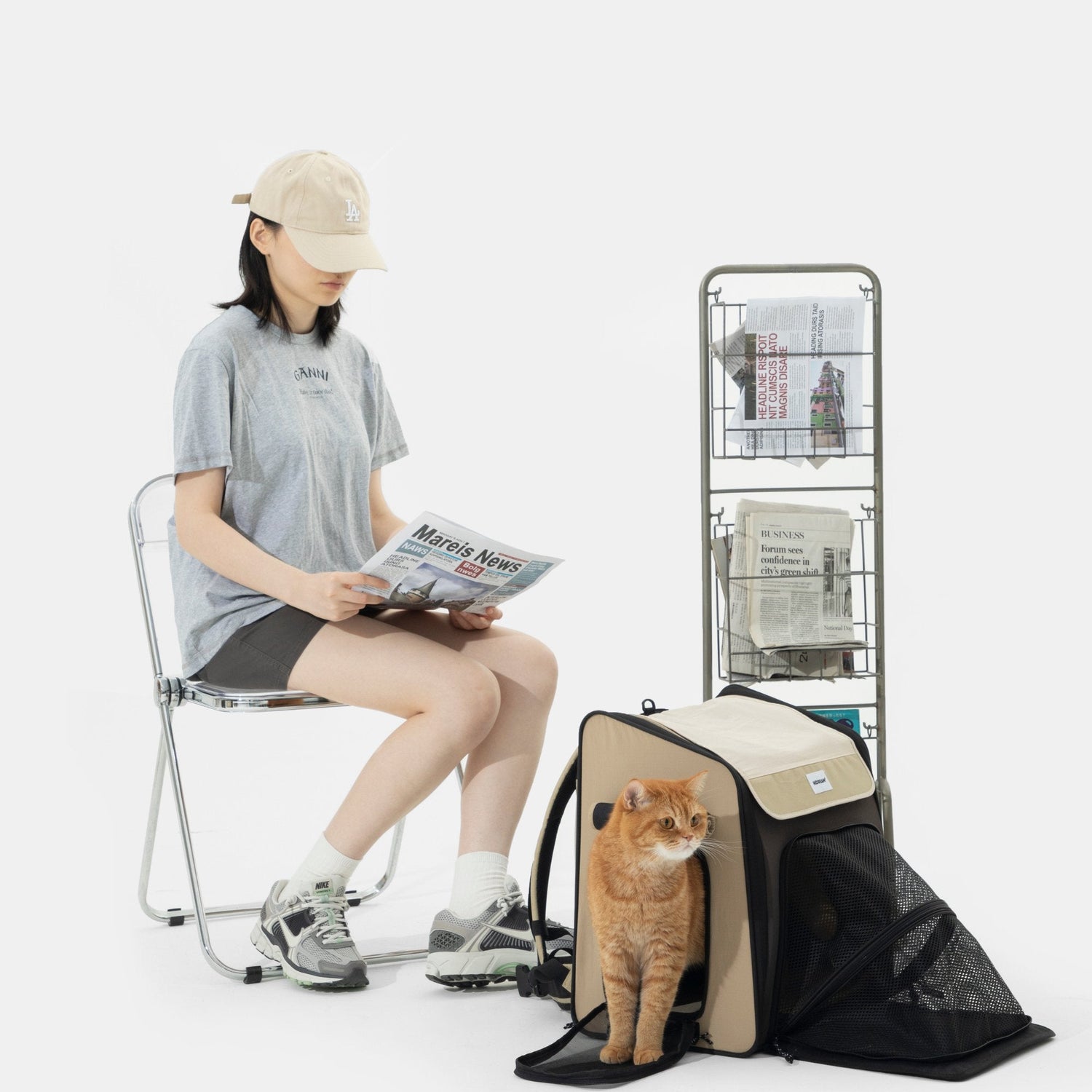 (Presale Available in Dec.) HiDREAM Backpack Pet Carrier (Foldable Tent both side) Features and Cushion Back Support - HiDREAM