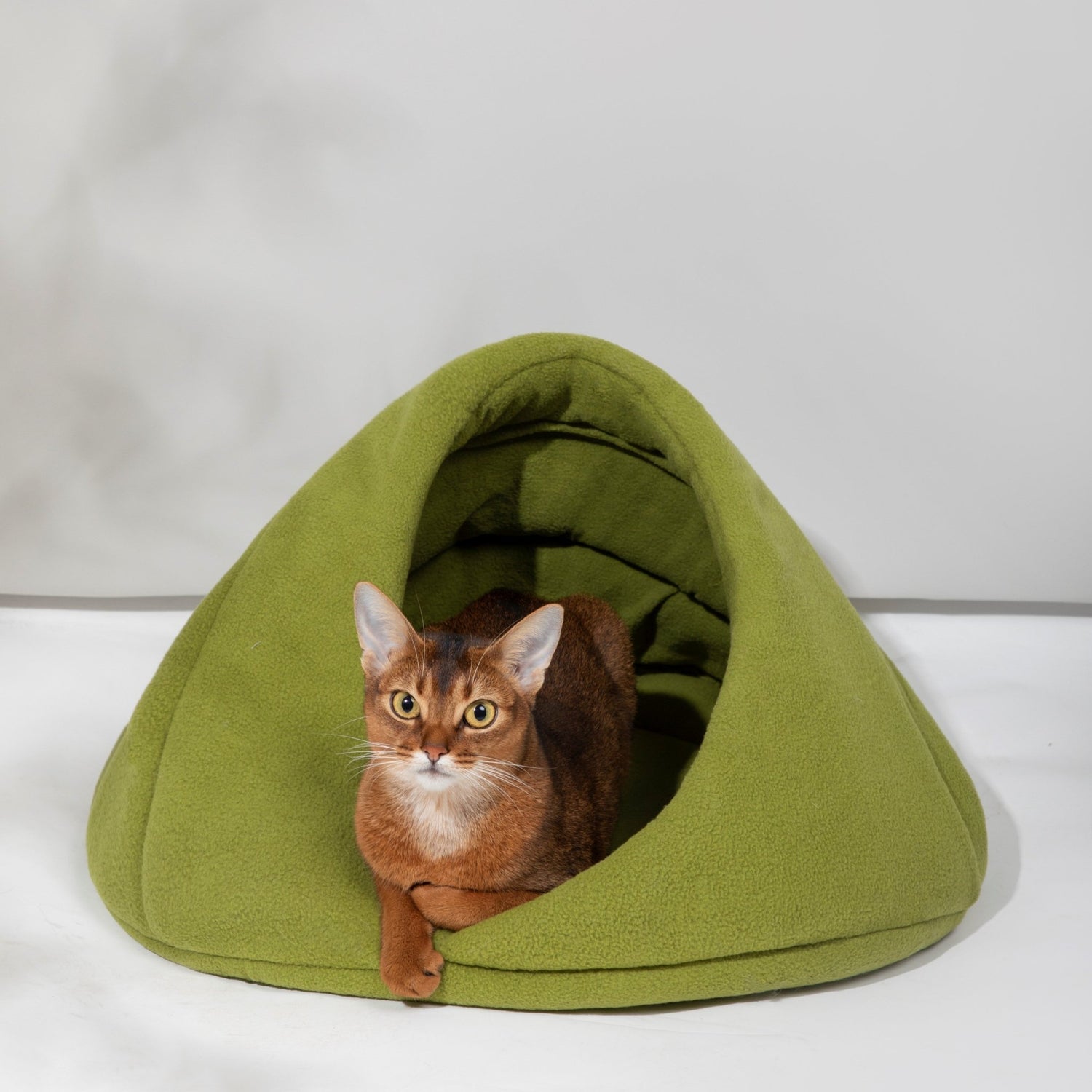 (Restocking) Shaker Fleece Semi - Enclosed Cat Bed - HiDREAM