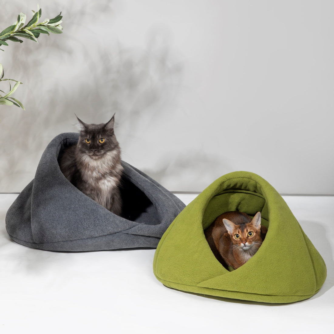 (Restocking) Shaker Fleece Semi - Enclosed Cat Bed - HiDREAM