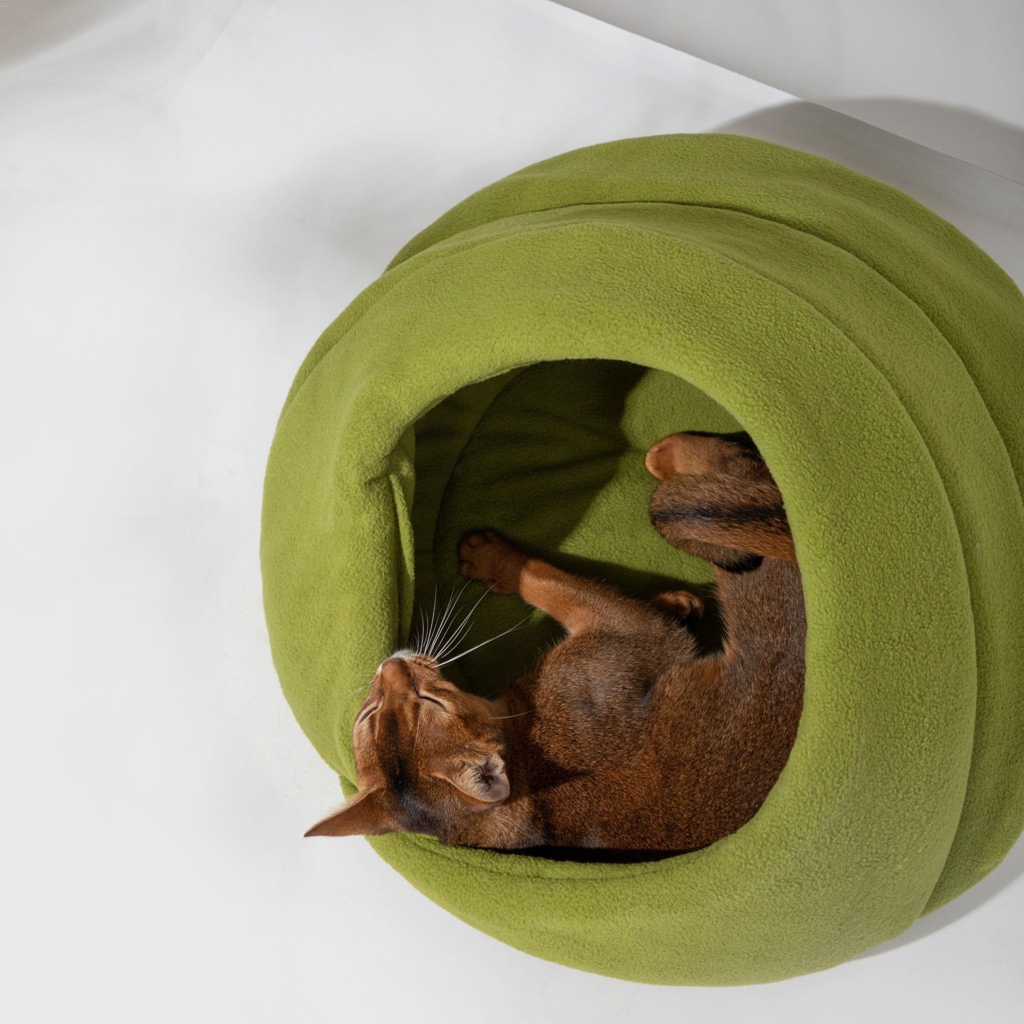 (Restocking) Shaker Fleece Semi - Enclosed Cat Bed - HiDREAM