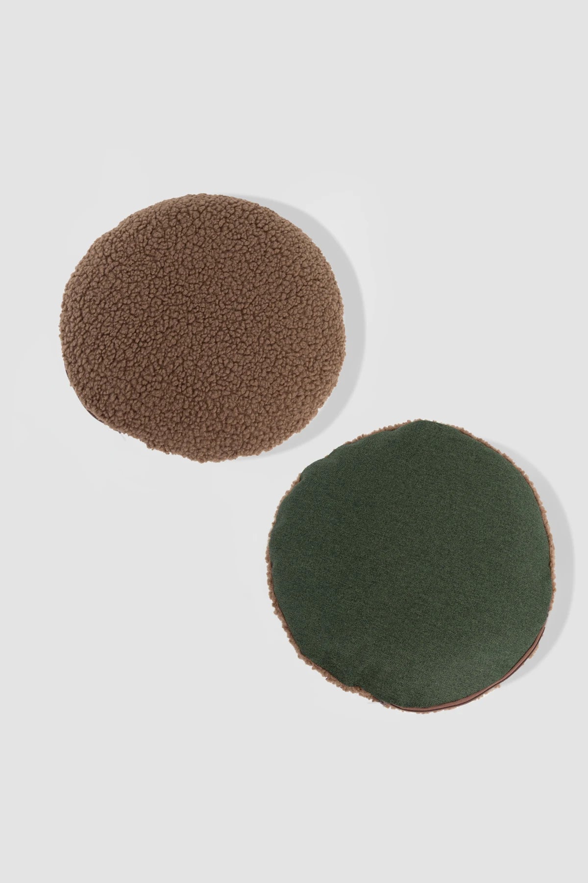 One cushion, two faces